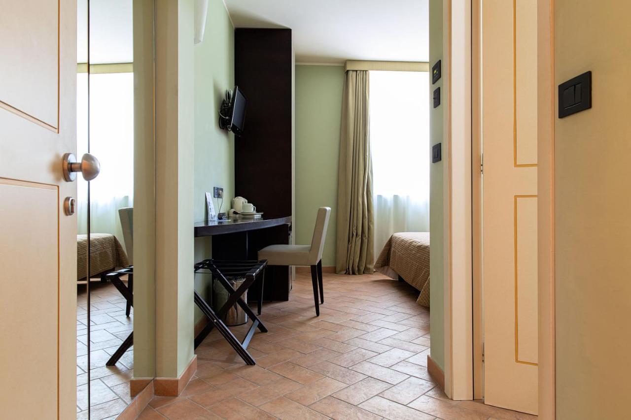 Magione Papale Relais Hotel L'Aquila Luaran gambar